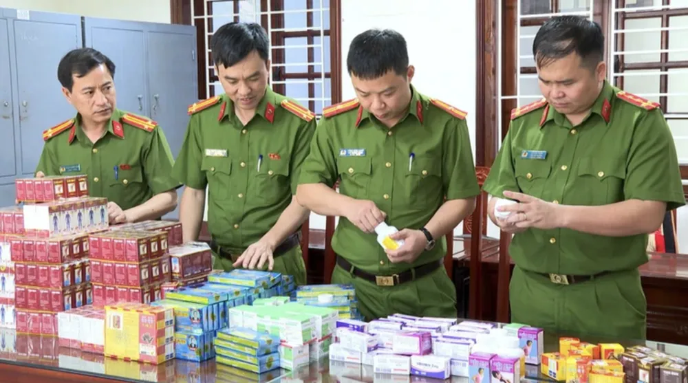 Công an tỉnh Thanh Hóa triệt phá đường dây sản xuất, buôn bán thuốc giả quy mô lớn với nhiều thủ đoạn tinh vi. buôn bán thuốc giả