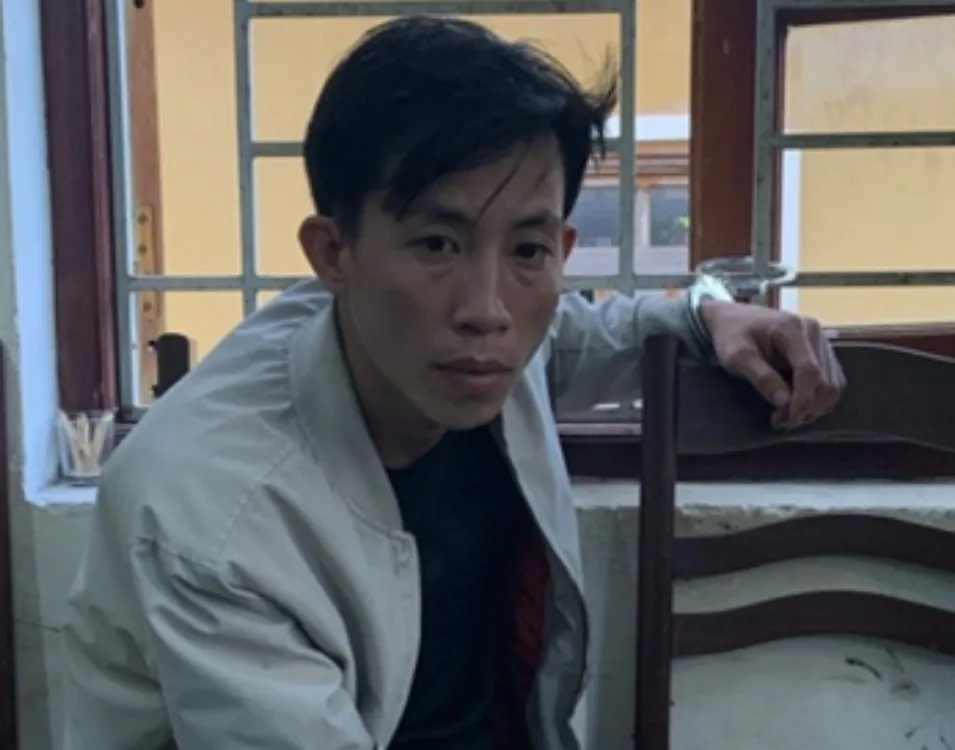 Nguyễn Cao Nguyên tại cơ quan công an. Ảnh: C.A xe máy.jpg