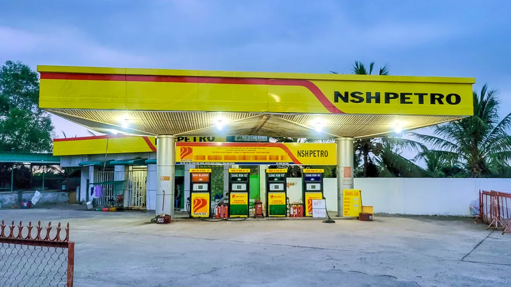 Ủy ban chứng khoán nhà nước xử phạt công ty CP Thương mại Đầu tư Dầu khí Nam Sông Hậu tổng cộng 157,5 triệu đồng với hai hành vi vi phạm. Ảnh: CHÂU ANH Công ty dầu khí Nam Sông Hậu bị xử phạt 157,5 triệu đồng