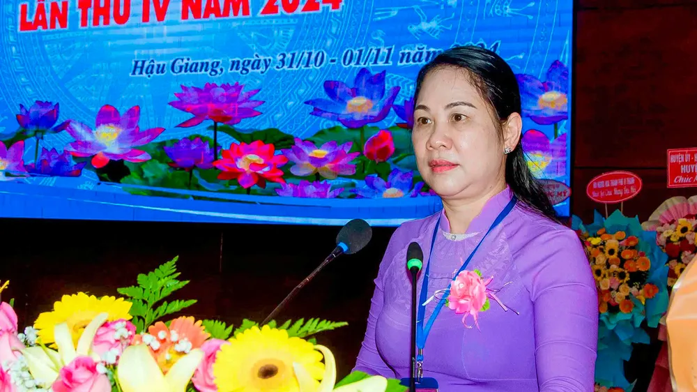 Bà Nông Thị Hà, Thứ trưởng, Phó Chủ nhiệm Ủy ban Dân tộc phát biểu chỉ đạo tại Đại hội Đại biểu các dân tộc thiểu số tỉnh Hậu Giang lần thứ IV năm 2024. Ảnh: VĂN DƯƠNG Đời sống đồng bào dân tộc thiểu số trên địa bàn tỉnh Hậu Giang ngày càng phát triển
