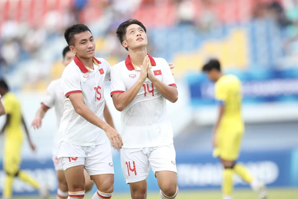 Quốc Việt (14) là chân sút tốt ở tuyển U-22. Ảnh: ANH PHƯƠNG nguyen-xuan-son-vang-mat-dang-tiec-tren-tuyen-viet-nam (3).jpg