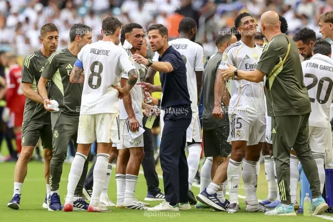 Người cũ Alonso làm mới Real Madrid một cách thuyết phục. Ảnh: EPA. an-tuong-tan-binh-tren-ghe-nong-o-club-world-cup-2025 (4).jpg