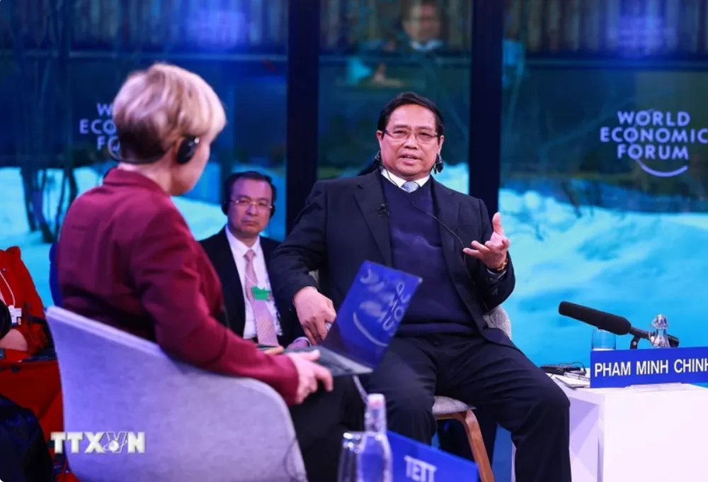 Thủ tướng Chính phủ Phạm Minh Chính đối thoại với WEF Davos về Tầm nhìn của Việt Nam về đổi mới sáng tạo và vai trò toàn cầu. Ảnh: TTXVN thu-tuong-pham-minh-chinh-doi-thoai-chinh-sach-dac-biet-tai-wef-davos.jpg