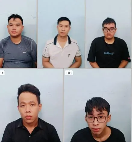 Nhóm làm CCCD giả tại công an. Ảnh: CA duong-day-lam-gia-cccd-plo-1.JPG