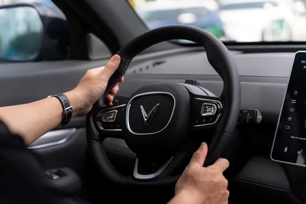 "Mỗi chiếc xe VinFast được bán ra là một sự đóng góp vào sự phát triển chung của Việt Nam" chuyển đổi sang xe điện
